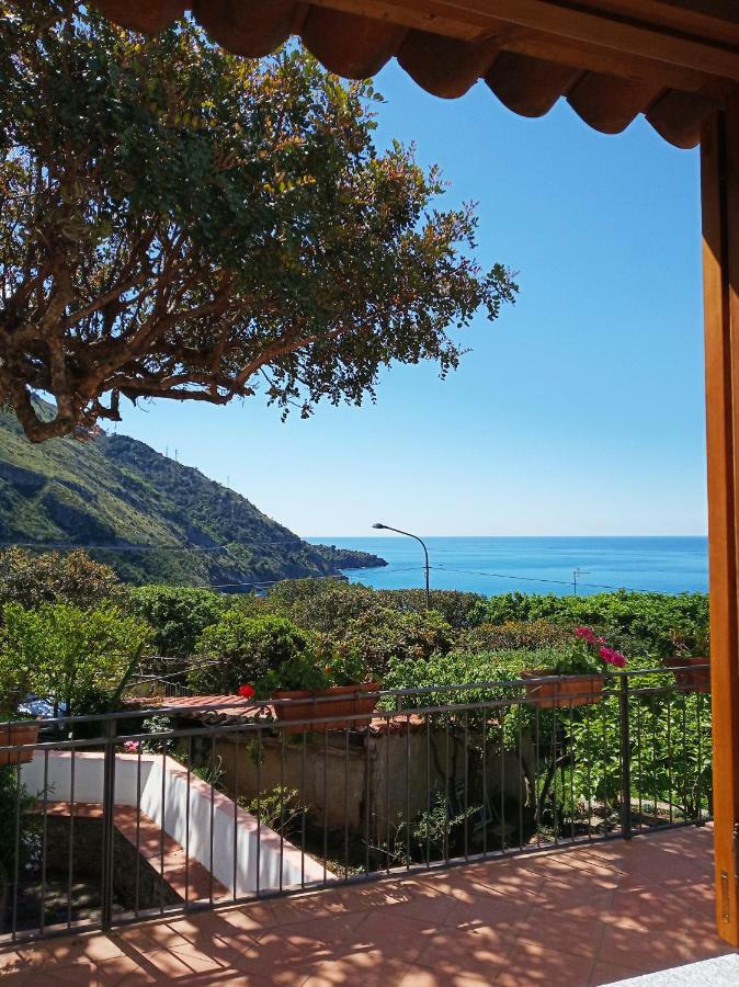 B&B La Casa Del Gelso 阿夸夫雷达 外观 照片